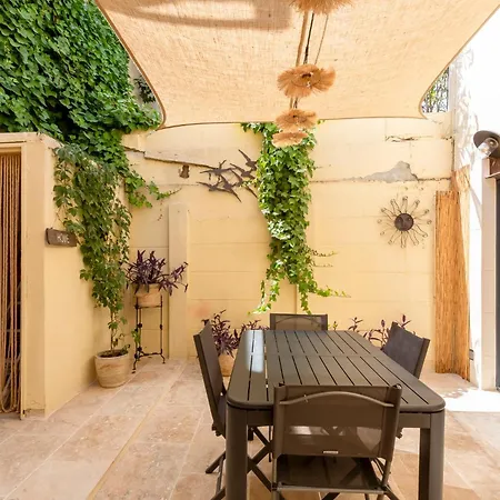 Le Patio Des Salins - Sublime Maison De Charme Intramuros A Villa Aigues-Mortes