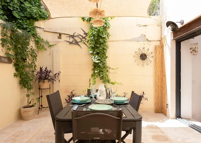 Le Patio Des Salins - Sublime Maison De Charme Intramuros à *